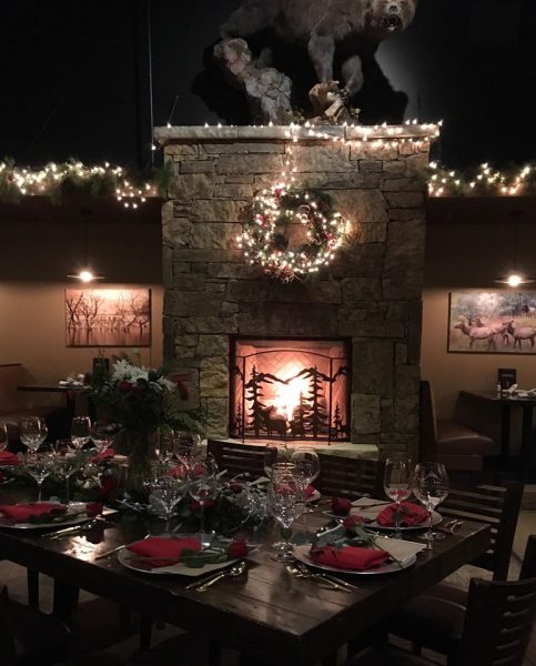 fireplace-with-holiday-decor